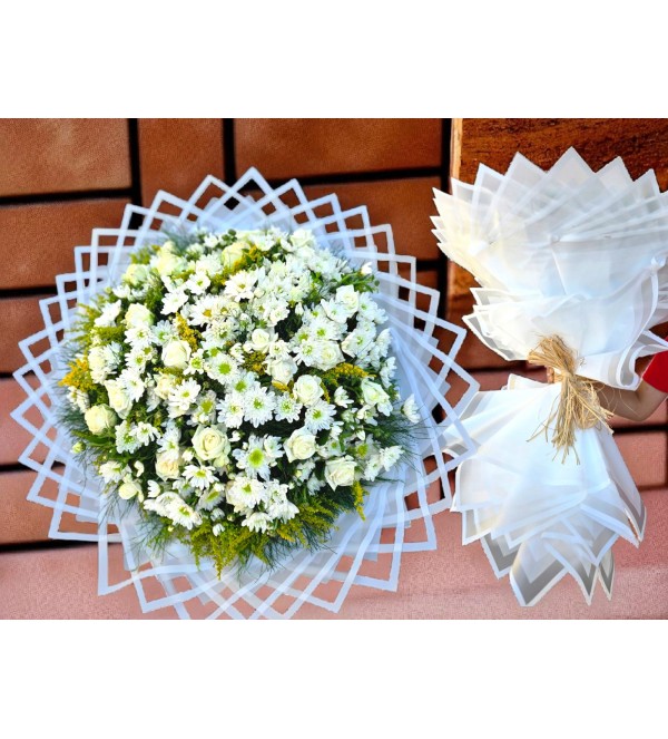 25'li Beyaz Güller ve Karışık Beyaz Papatyalar