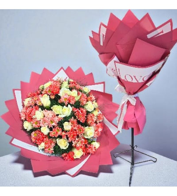 Pembe Papatya ve Beyaz Güllerle Karışık Buket